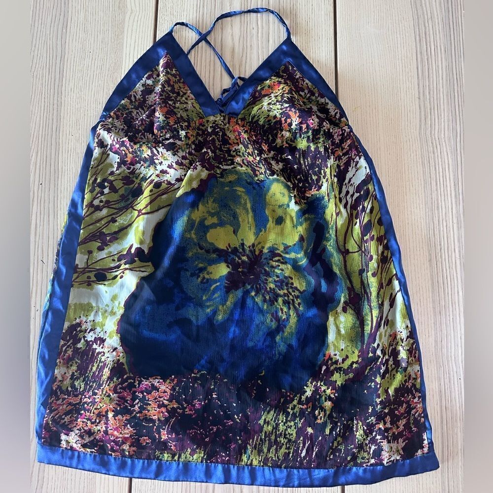 Silvergate printed handkerchief halter top w/ tie straps blue & bold print- L
